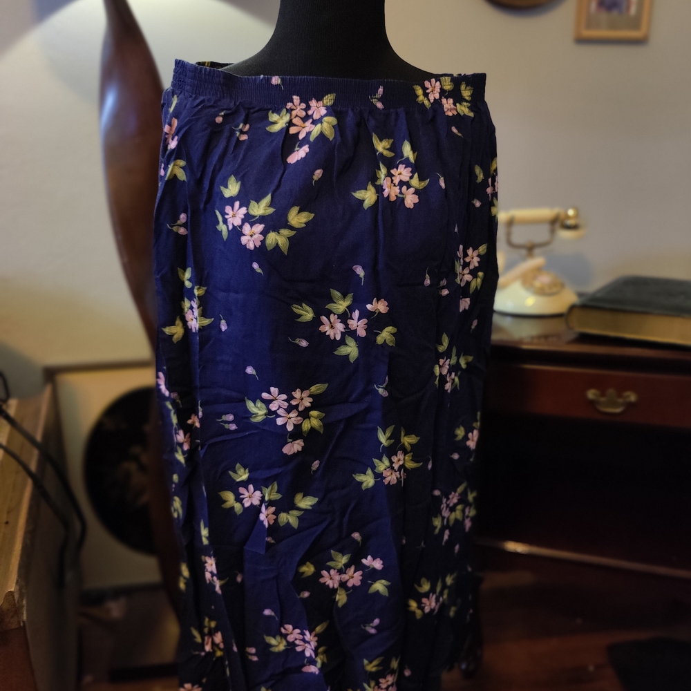 Bobbie Brooks Navy Floral Maxi Skirt CottageCore Grandmacore